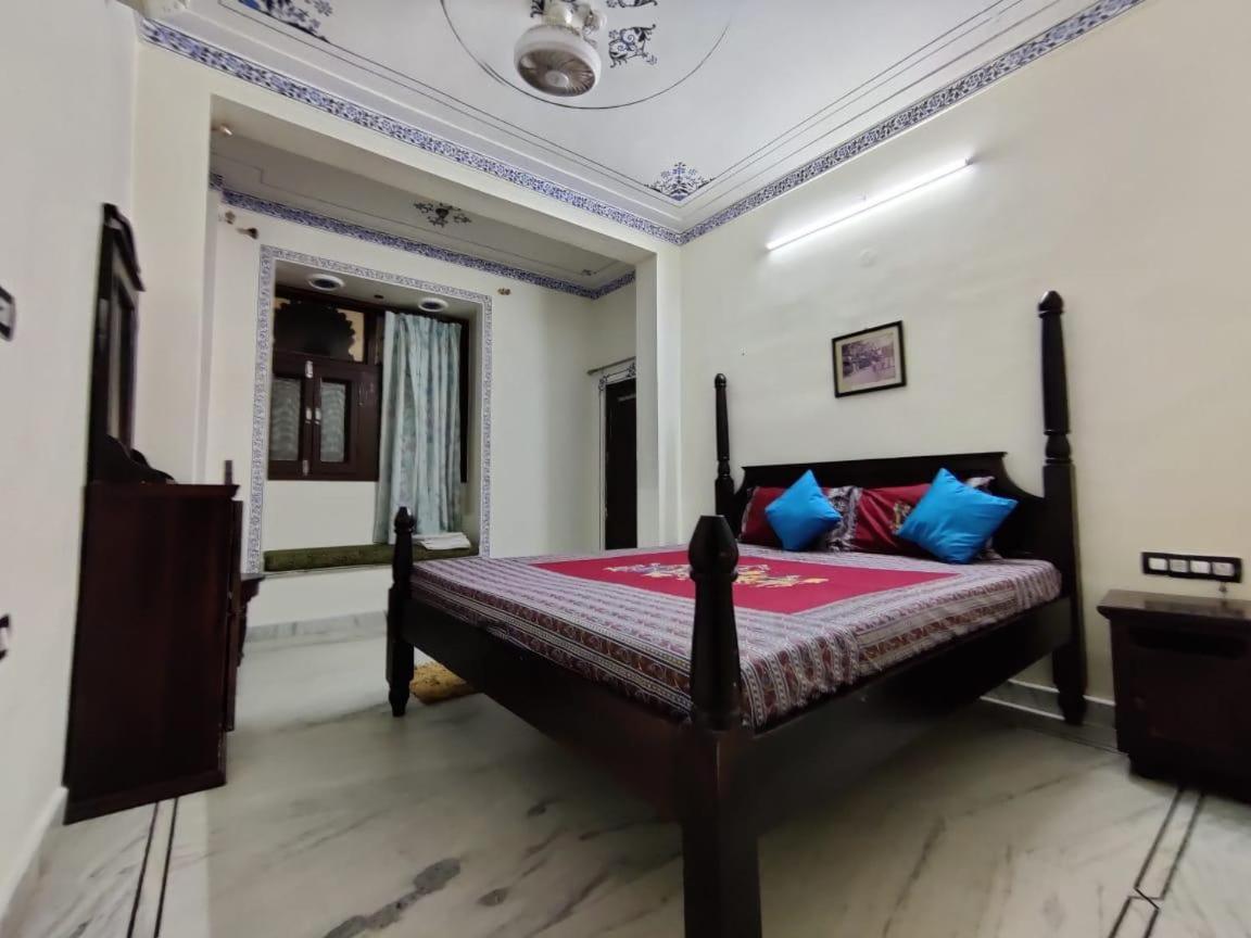 Whereabout Hostel Udaipur Exterior foto